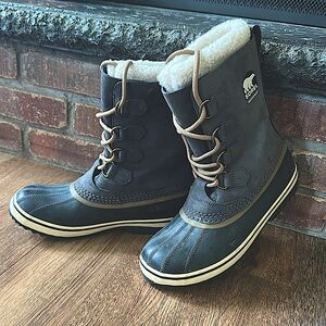 Sorel Duck Snow Boots Women’s Size 10M Gray Faux Fur Lined Waterproof Leather